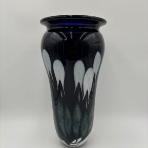 Midnight Vase with White Bleeding Hearts, 2024: Tim Lotton